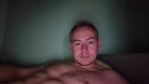 Snapshot of candy_boy_xoxo chatting on 05-25-26, 08:42 candy_boy_xoxo online show from 05-25-26, 08:42