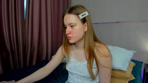 Snapshot of candy_cansew chatting on 09-20-25, 01:28 Candy online show from 09-20-25, 01:28