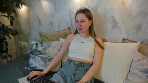 Snapshot of candy_cansew chatting on 09-21-25, 12:12 Candy online show from 09-21-25, 12:12