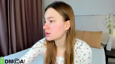 Snapshot of candy_cansew chatting on 11-06-25, 01:17 Candy online show from 11-06-25, 01:17