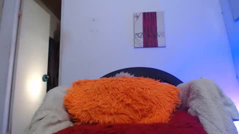 Snapshot of candy_cumy1 chatting on 01-13-25, 01:28 Dayan Camila online show from 01-13-25, 01:28