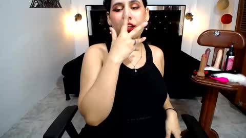 candy online show from 03-09-25, 03:32