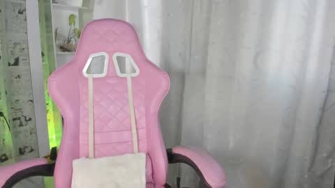 Nickol online show from 01-23-25, 10:22