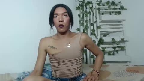 candy_hot_trans online show from 04-01-26, 01:41