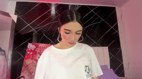 Snapshot of candy_leila3 chatting on 11-05-25, 12:32 Leila online show from 11-05-25, 12:32