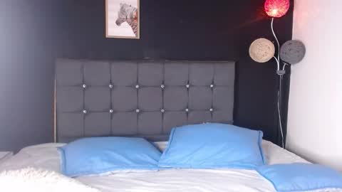 Snapshot of candy_lux_ chatting on 09-09-25, 09:03 Candy online show from 09-09-25, 09:03