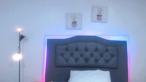 Snapshot of candy_lux_ chatting on 10-18-25, 06:41 Candy online show from 10-18-25, 06:41