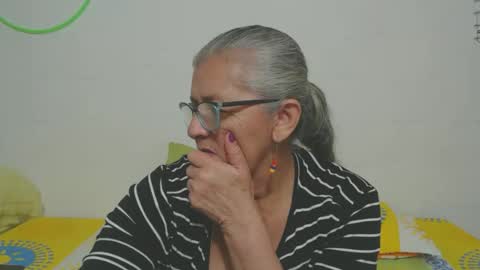 candy online show from 02-03-26, 12:09