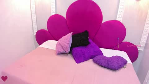 Snapshot of candy_rogeers chatting on 02-22-25, 01:24 Candy online show from 02-22-25, 01:24