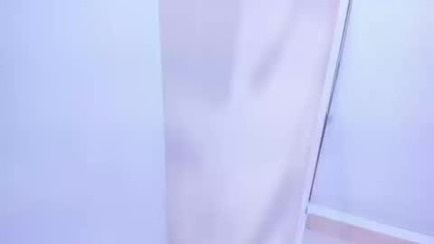 Snapshot of candy_rogeers chatting on 09-10-25, 04:01 Candy online show from 09-10-25, 04:01