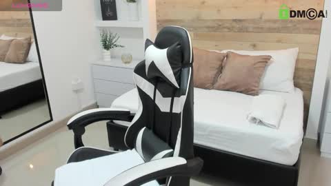 Snapshot of candy_summer28_ chatting on 11-08-25, 07:23 CANDY online show from 11-08-25, 07:23