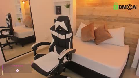 Snapshot of candy_summer28_ chatting on 11-11-25, 07:25 CANDY online show from 11-11-25, 07:25