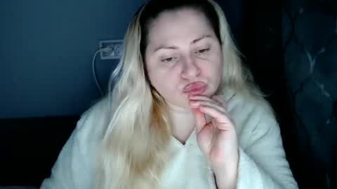 Laura online show from 10-10-25, 08:57