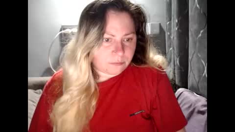 Laura online show from 04-21-26, 08:44