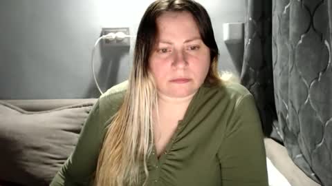 Laura online show from 04-25-26, 09:34