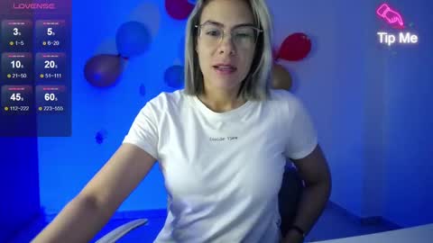 Candy Dowson online show from 12-24-24, 10:44