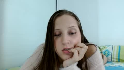Snapshot of candygirlsweett chatting on 10-11-25, 09:46 CandySweetGril online show from 10-11-25, 09:46