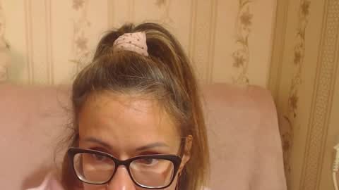 Snapshot of candylady13 chatting on 09-25-25, 10:08 say meow and send tips  online show from 09-25-25, 10:08