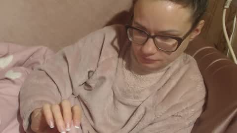 say meow and send tips  online show from 02-05-26, 11:26