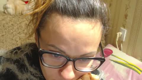 say meow and send tip  online show from 12-22-24, 11:54