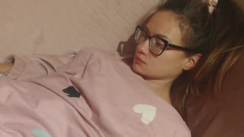 say meow and send tip  online show from 11-15-25, 07:16