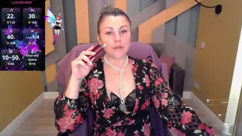 CandyLons online show from 11-22-25, 06:23