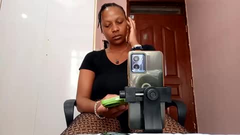 Snapshot of candylove254 chatting on 11-27-25, 11:12 candylove254 online show from 11-27-25, 11:12