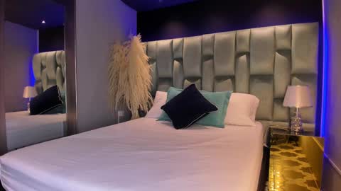 Snapshot of candyluxury_ chatting on 02-11-25, 07:05 candyluxury_ online show from 02-11-25, 07:05