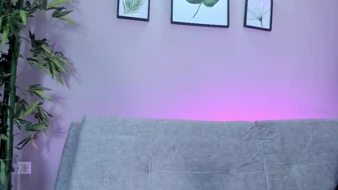 Isabella online show from 02-14-25, 10:47