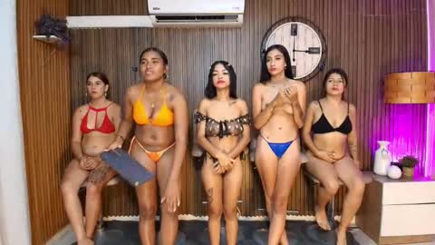 Sara online show from 04-24-26, 12:35