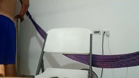 Snapshot of capitancristiancanelo chatting on 11-25-25, 04:40 capitancristiancanelo online show from 11-25-25, 04:40