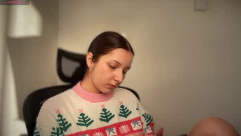 Emma online show from 01-14-25, 01:38