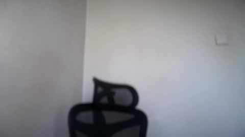 Snapshot of cappuccinokiss chatting on 05-06-26, 06:41 Emma online show from 05-06-26, 06:41