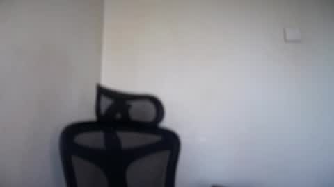 Snapshot of cappuccinokiss chatting on 05-14-26, 07:48 Emma online show from 05-14-26, 07:48