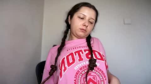 Snapshot of cappuccinokiss chatting on 05-20-26, 07:25 Emma online show from 05-20-26, 07:25