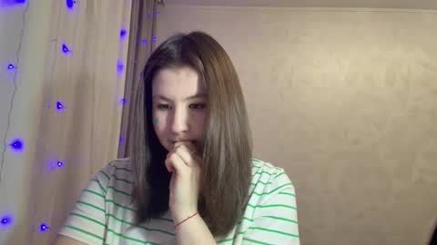 Snapshot of capricenichlos chatting on 03-09-26, 05:17 May online show from 03-09-26, 05:17