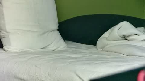 capricorne1965 online show from 12-22-25, 02:30