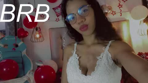 Snapshot of caraiosh_ chatting on 02-19-25, 02:55 Cara online show from 02-19-25, 02:55