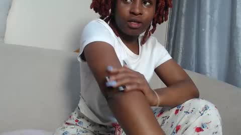 Snapshot of caramel_chocolate01 chatting on 11-05-25, 08:03 caramel online show from 11-05-25, 08:03