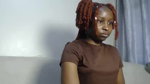 Snapshot of caramel_chocolate01 chatting on 11-10-25, 05:17 caramel online show from 11-10-25, 05:17