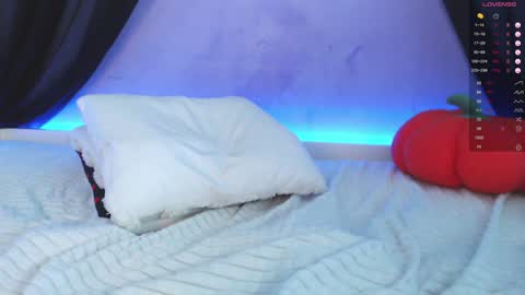 Viola Marika and Visma  online show from 10-16-25, 12:17