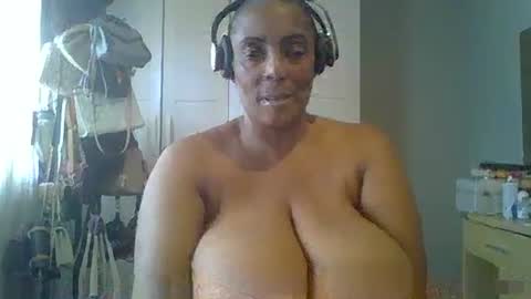 candylious81 online show from 01-14-25, 12:14