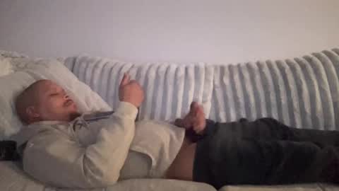 caramelizedzeus online show from 11-19-25, 01:27