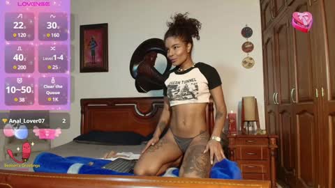 Snapshot of carameloo_06 chatting on 12-30-24, 12:43 carolina online show from 12-30-24, 12:43