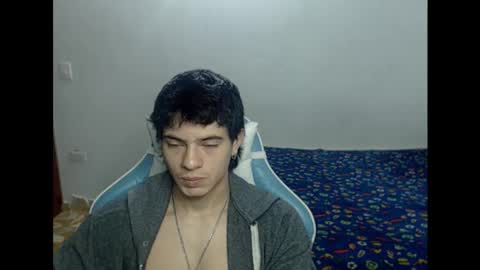 carapalida9008 online show from 11-12-25, 03:12