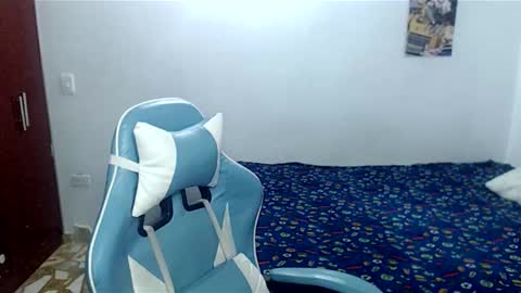 carapalida9008 online show from 11-29-25, 11:08