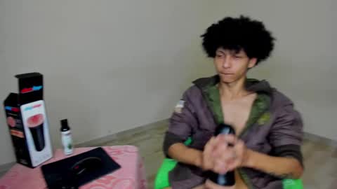 Carlos and Cristian  online show from 09-10-25, 04:45