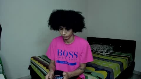 Snapshot of cardrey05 chatting on 06-05-26, 01:34 Carlos and Cristian online show from 06-05-26, 01:34