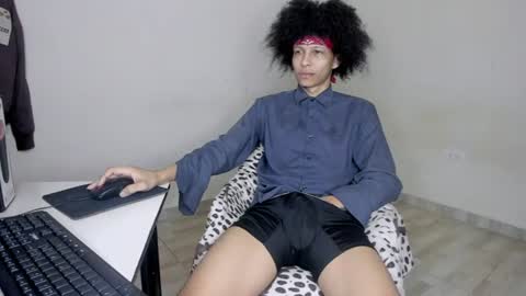 Snapshot of cardrey05 chatting on 06-13-26, 02:42 Carlos and Cristian online show from 06-13-26, 02:42