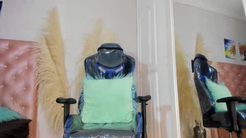 Snapshot of cardykambell chatting on 02-24-25, 03:33 cardykambell online show from 02-24-25, 03:33